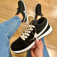 Tênis Nike Air Force Jordan Camurça Preto e Branco